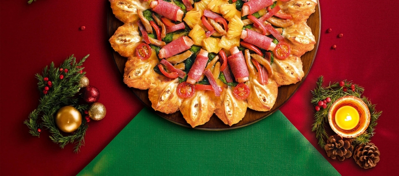 006 Pizza hut_Xmas_CMYK_Vert-051115 d5